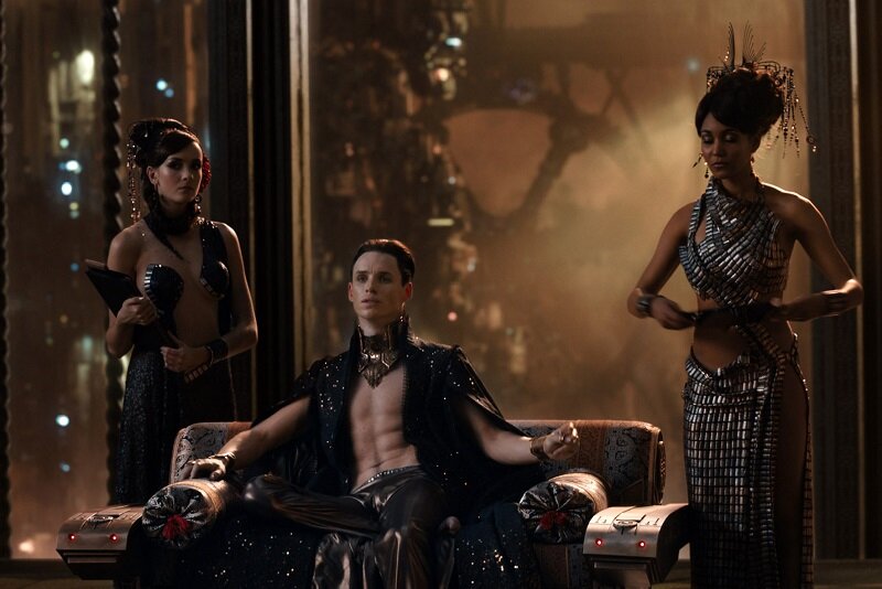 Review: Jupiter Ascending is an Insane Movie. We Need More Like It — Cinema  & Sambal